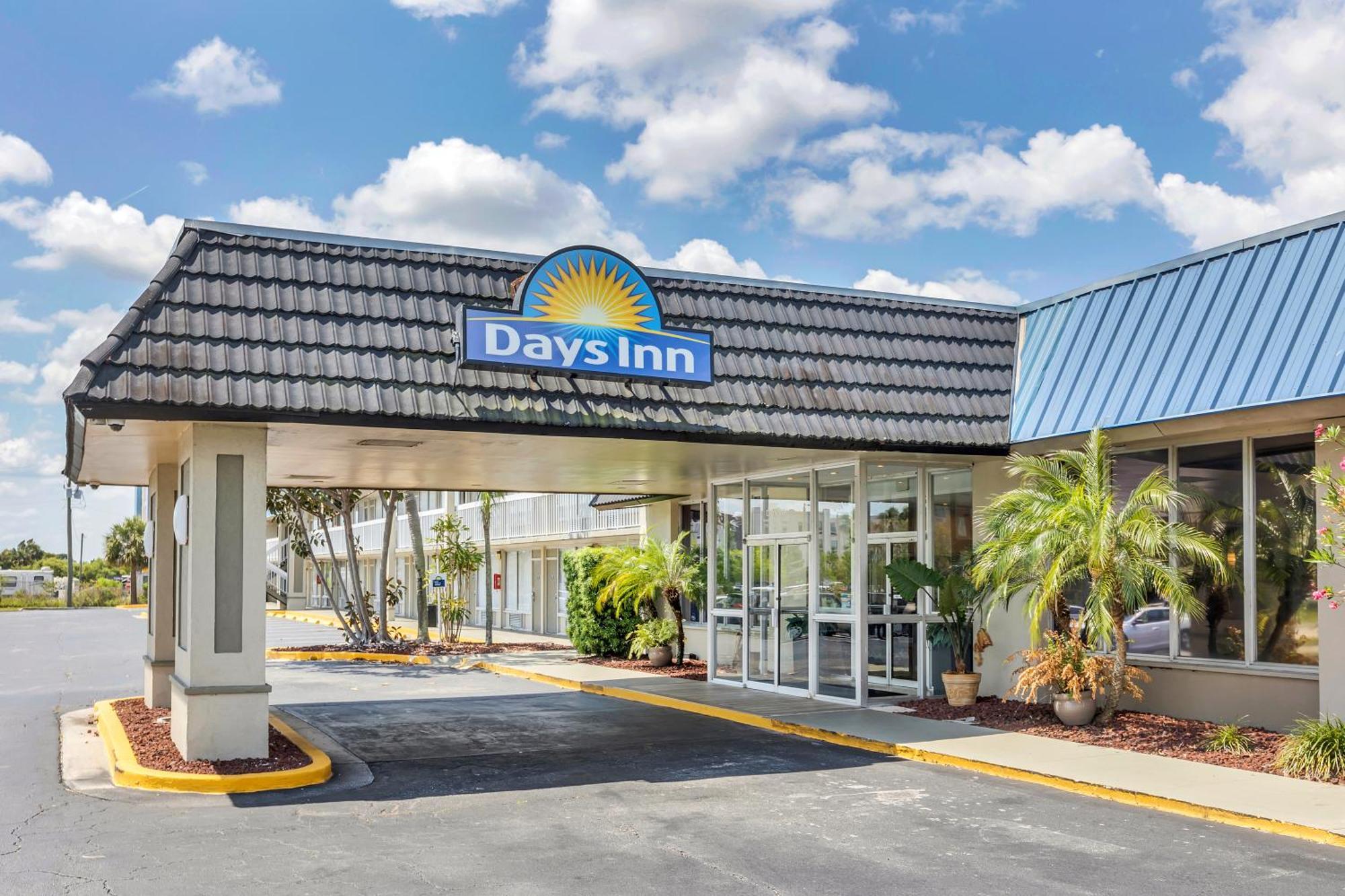 Days Inn By Wyndham Titusville Kennedy Space Center Exterior foto